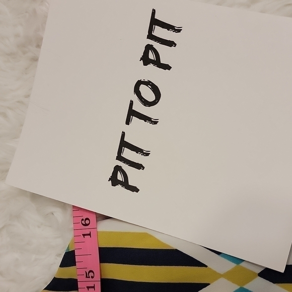 𝅺forever 21 abstract cubist print self tie romper with elastic waist size small - Picture 7 of 10